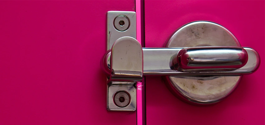 Childproof Gate Lock in Hawthorne, California